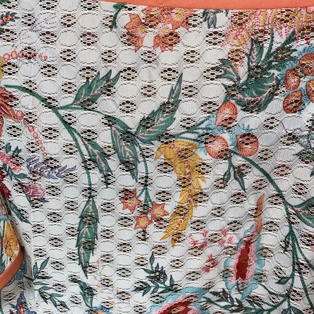 Vintage 80s Floral Crochet Knit Triangle Scarf Women's